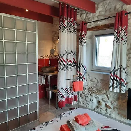 L'echappee Tremoussante Bed & Breakfast