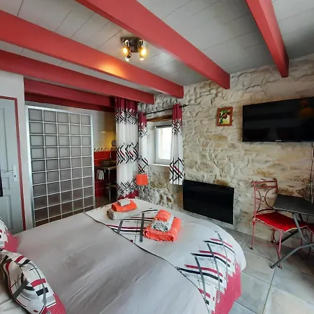 L'echappee Tremoussante Oda ve Kahvaltı 3*